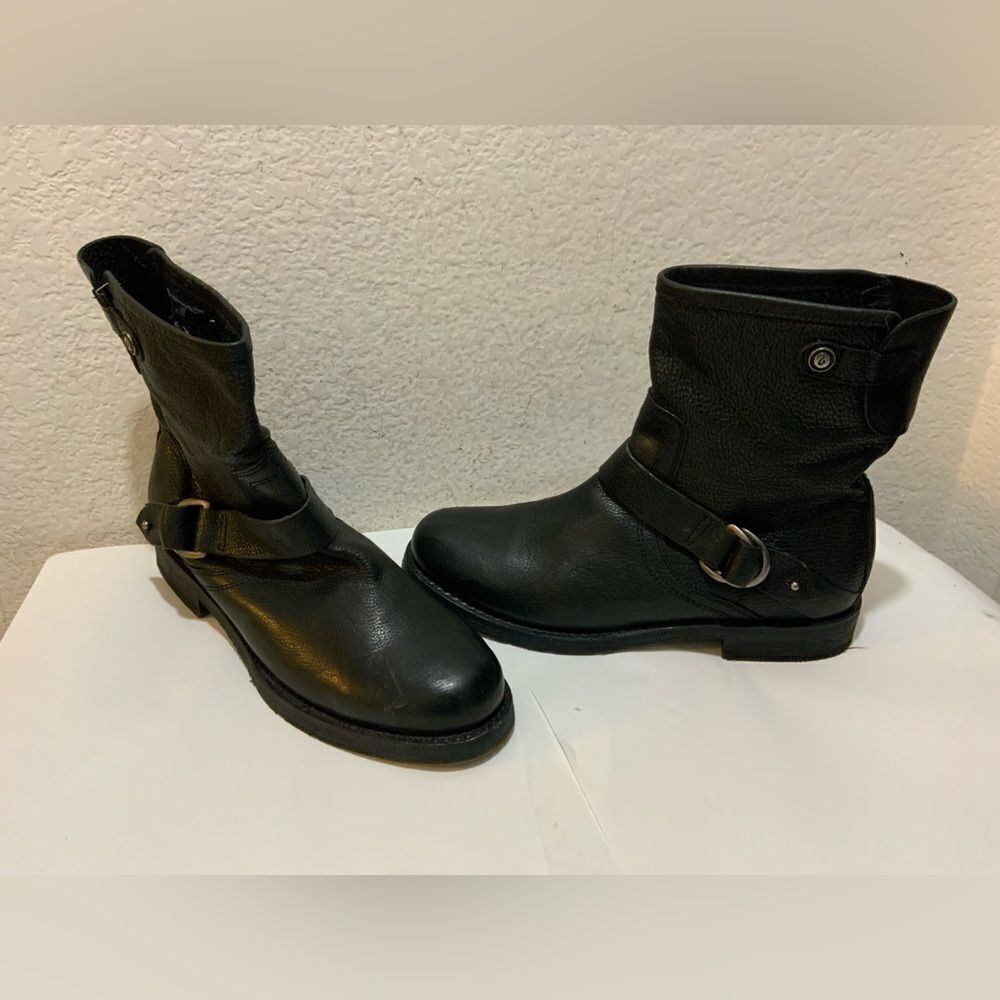 OluKai Nahuku Short Boot size 9/39 EUR